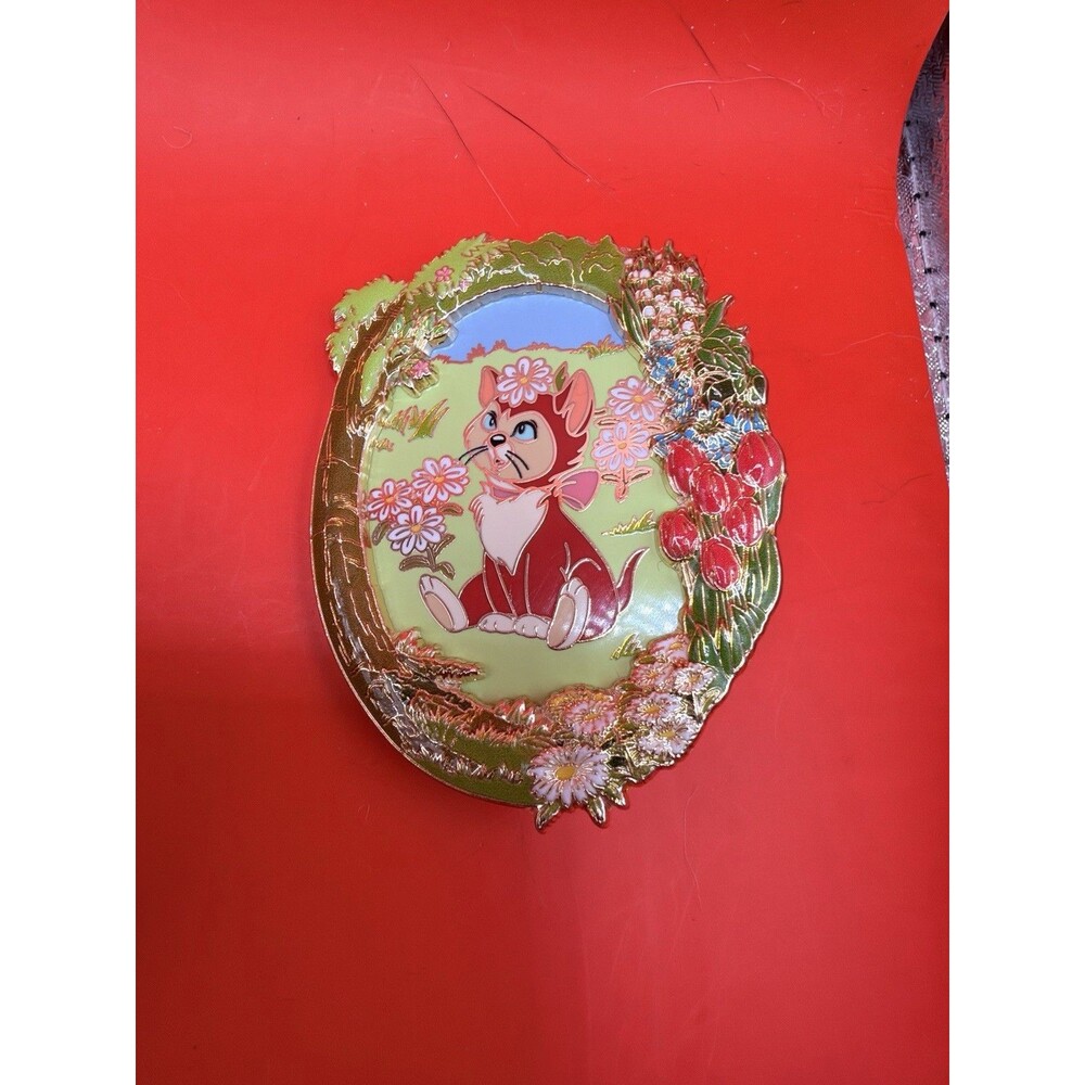 Disney DEC Spring Vibe Floral Portrait Frame Pin Le300 Dinah Alice In Wonderland